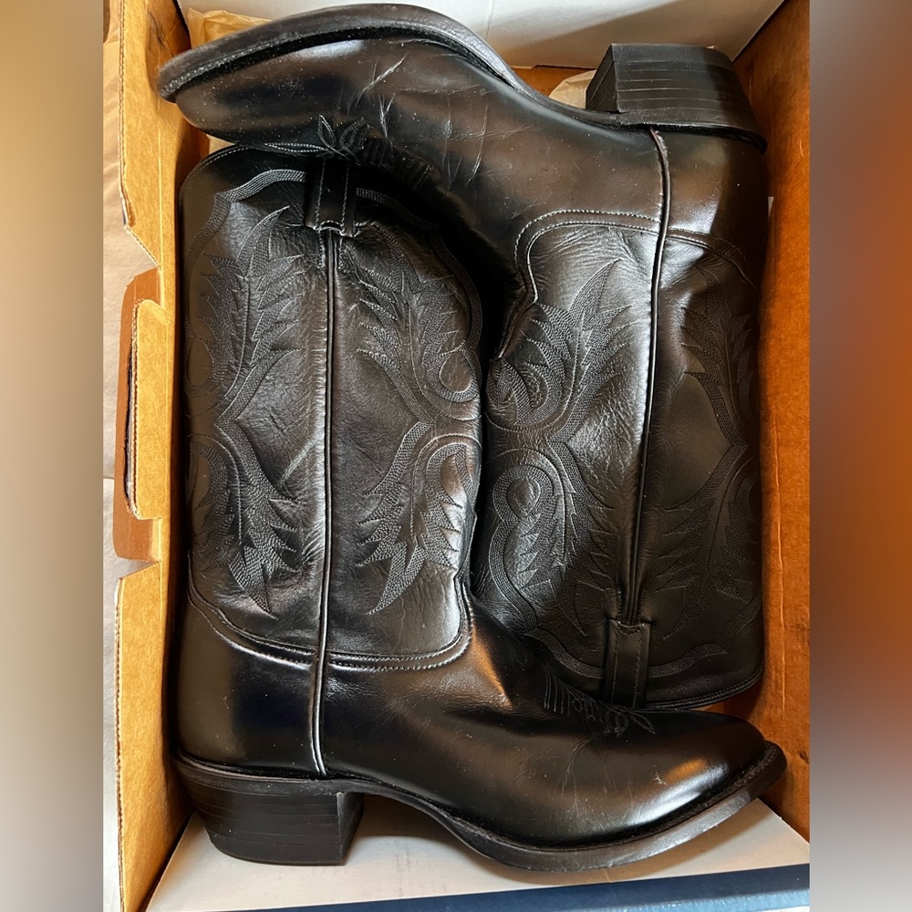 Tony Lama Mens Cowboy Boots. Size 11.5